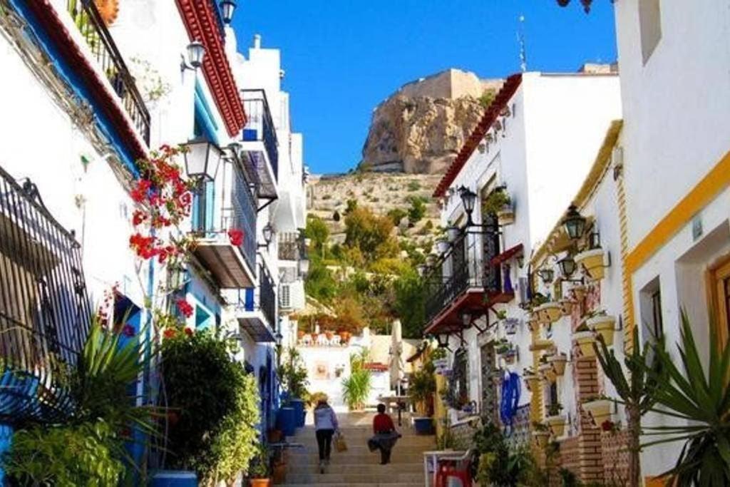 Apartamento De Diseno Centrico A 5 Min De Playa Alicante Kültér fotó