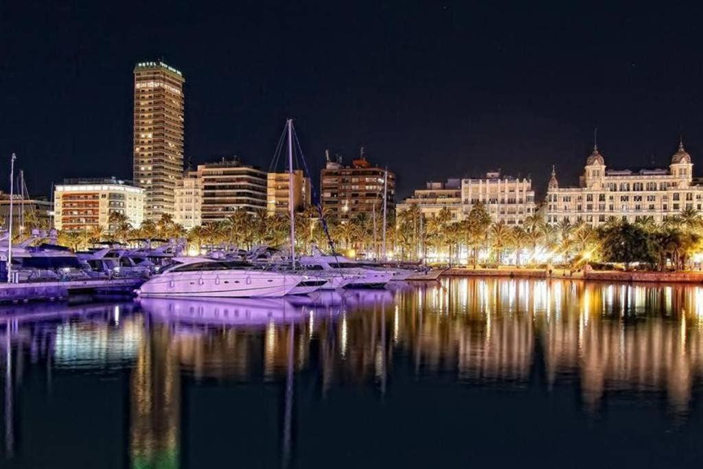 Apartamento De Diseno Centrico A 5 Min De Playa Alicante Kültér fotó